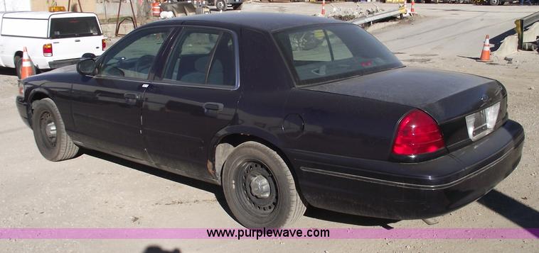 image for item 5542 2000 Ford Crown Victoria Police Interceptor