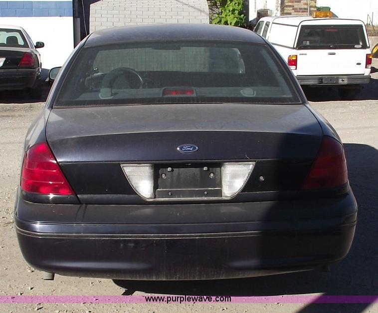 image for item 5542 2000 Ford Crown Victoria Police Interceptor