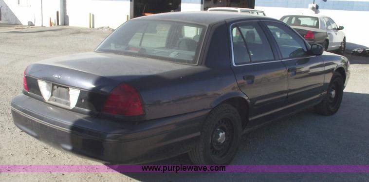 image for item 5542 2000 Ford Crown Victoria Police Interceptor