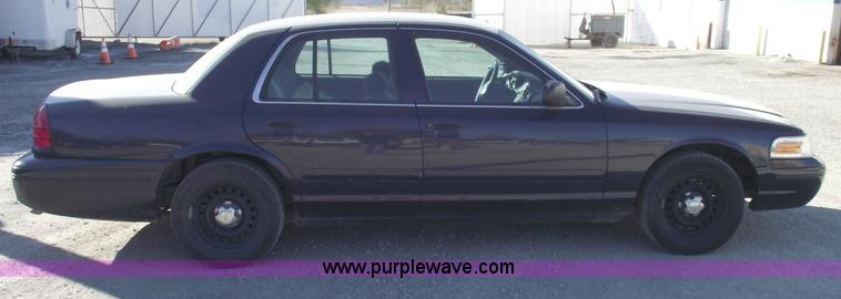 image for item 5542 2000 Ford Crown Victoria Police Interceptor