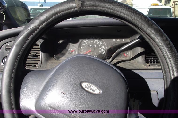 image for item 5542 2000 Ford Crown Victoria Police Interceptor