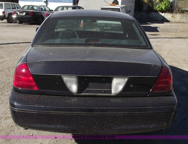 image for item 5544 2000 Ford Crown Victoria Police Interceptor