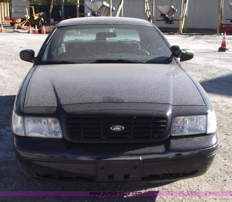 image for item 5544 2000 Ford Crown Victoria Police Interceptor