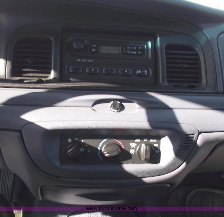 image for item 5544 2000 Ford Crown Victoria Police Interceptor