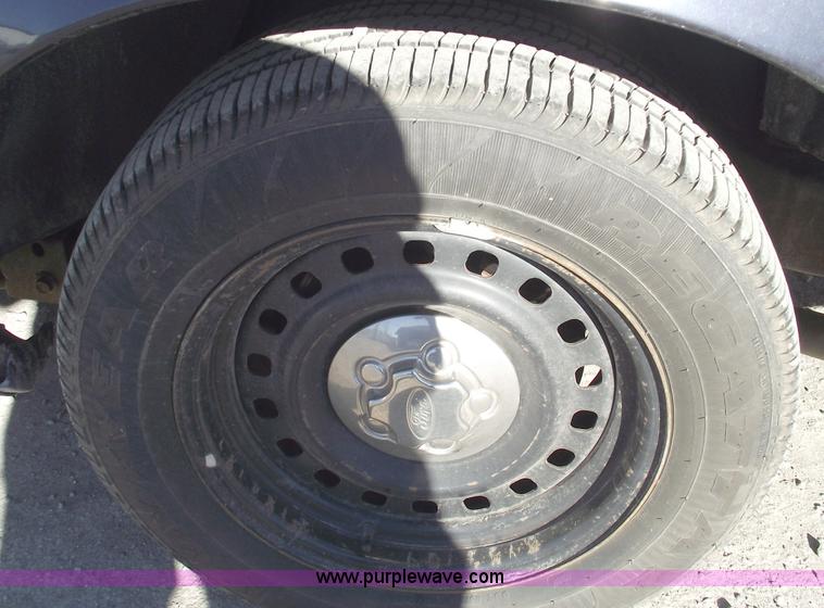 image for item 5544 2000 Ford Crown Victoria Police Interceptor