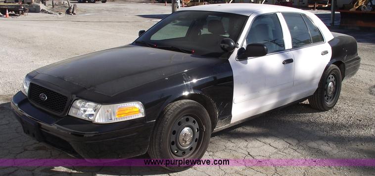 image for item 5545 2007 Ford Crown Victoria Police Interceptor