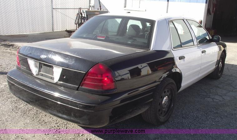 image for item 5545 2007 Ford Crown Victoria Police Interceptor