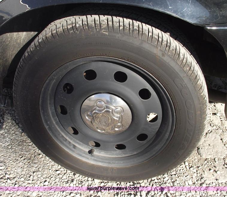 image for item 5545 2007 Ford Crown Victoria Police Interceptor