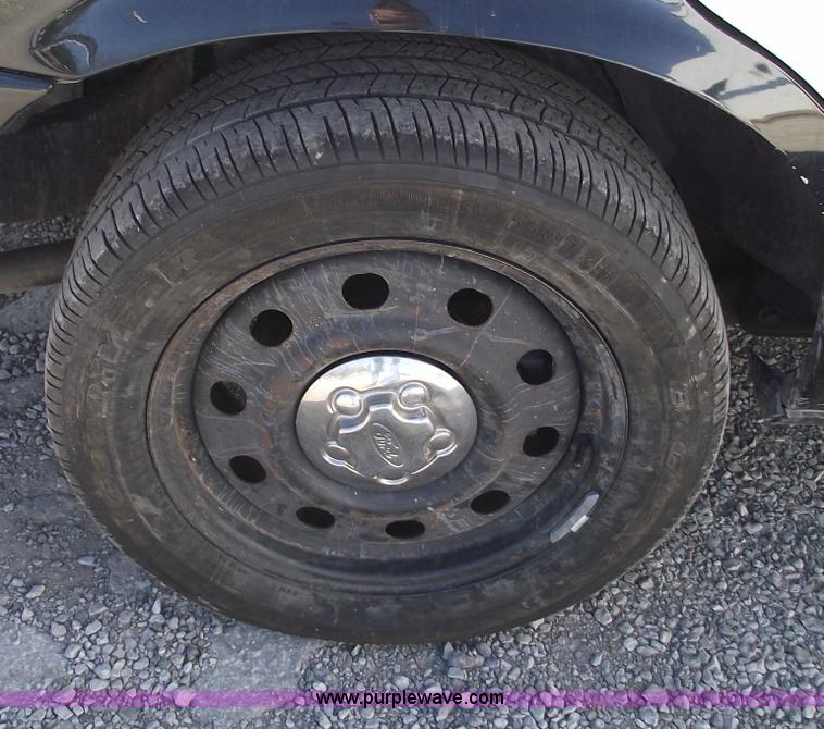 image for item 5545 2007 Ford Crown Victoria Police Interceptor