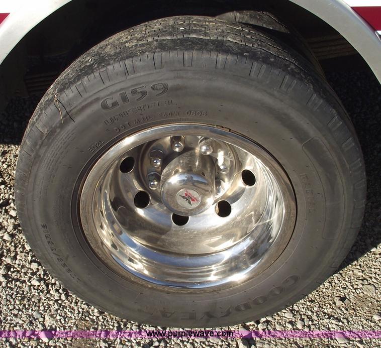 image for item 5999 1998 Ford E350 Super Duty ambulance