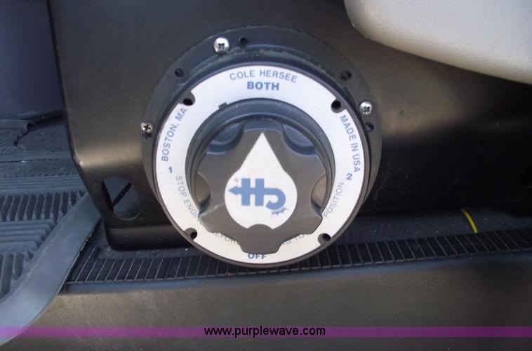 image for item 5999 1998 Ford E350 Super Duty ambulance