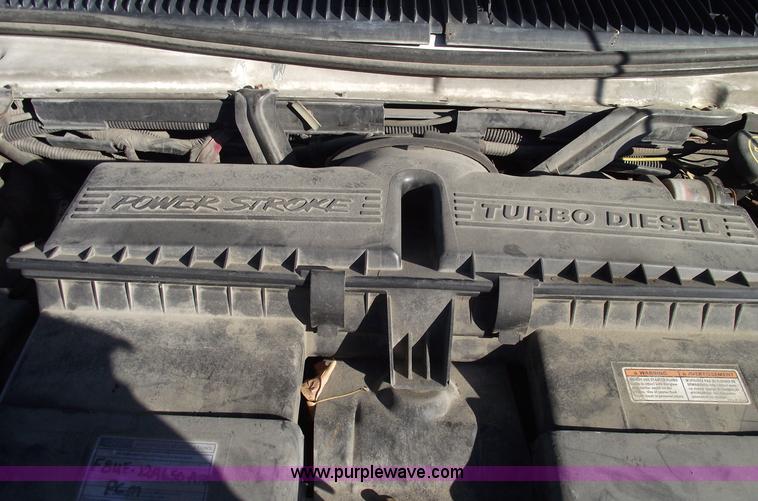 image for item 5999 1998 Ford E350 Super Duty ambulance