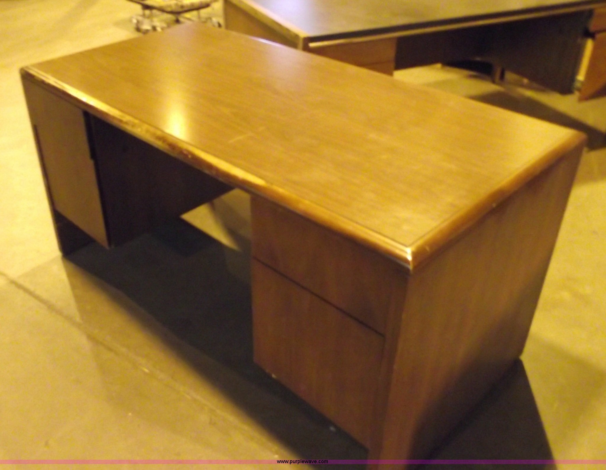 Assorted office furniture in Des Moines, IA Item 5499 sold Purple Wave