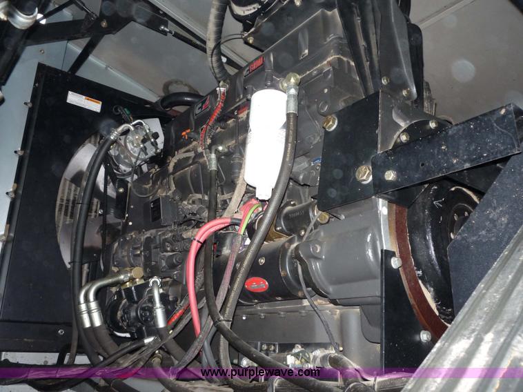 image for item 1500 2001 Gleaner R72 RWA combine