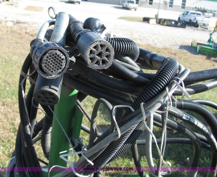 image for item 2326 1988 John Deere 7200 planter