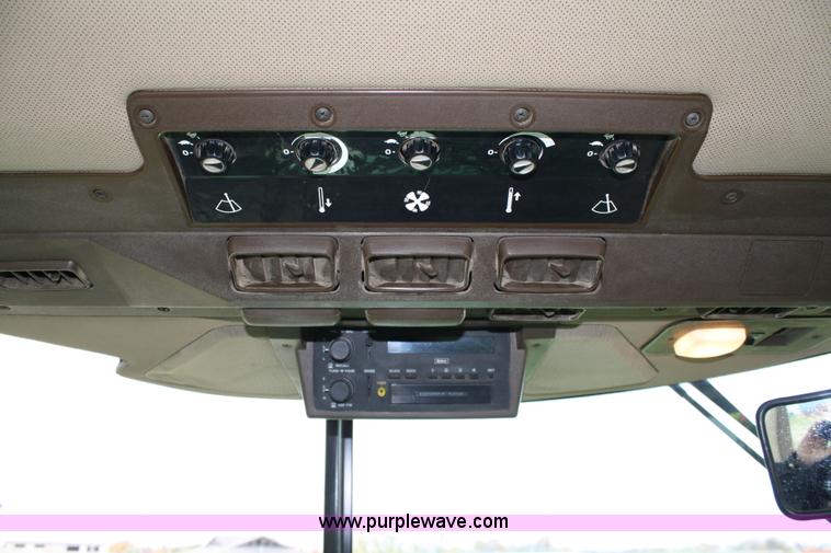 image for item 4718 1992 John Deere 4960 MFWD tractor