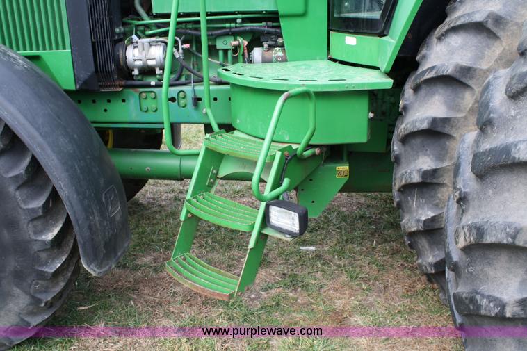 image for item 4718 1992 John Deere 4960 MFWD tractor