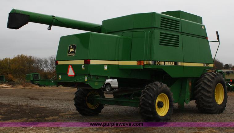 image for item 4719 1990 John Deere 9600 RWA combine