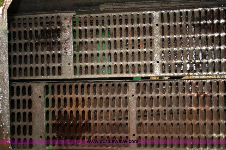 image for item 4719 1990 John Deere 9600 RWA combine