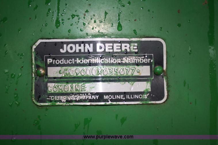 image for item 4719 1990 John Deere 9600 RWA combine