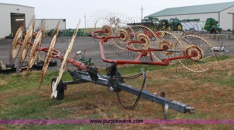 image for item 4723 Ogden 10 wheel rake