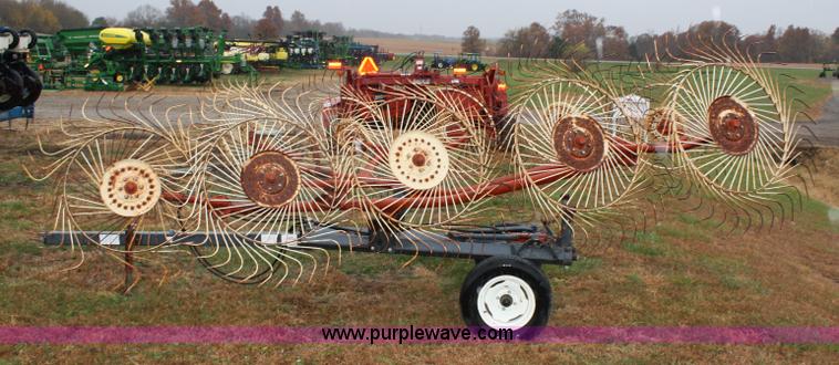 image for item 4723 Ogden 10 wheel rake