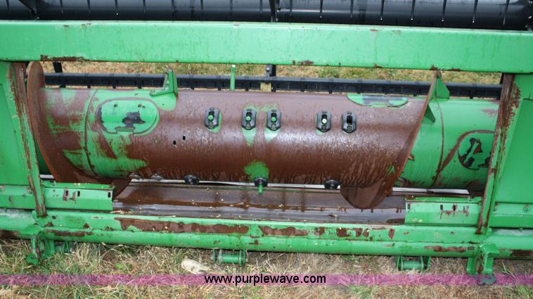 image for item 4724 John Deere 630F flex platform