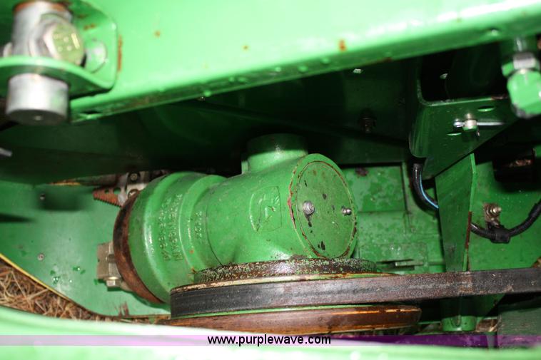 image for item 4724 John Deere 630F flex platform