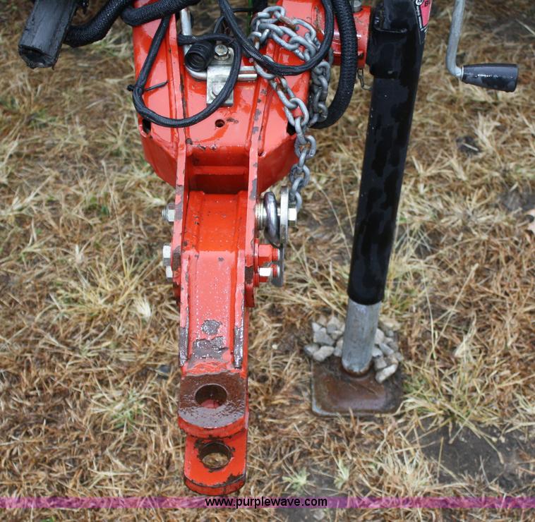 image for item 4725 2004 New Holland BR780 5'x6' round baler