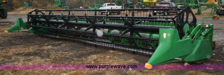 image for item 4726 John Deere 930 flex platform