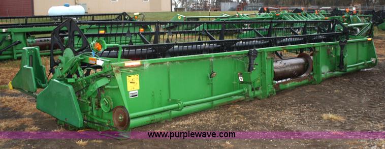 image for item 4726 John Deere 930 flex platform