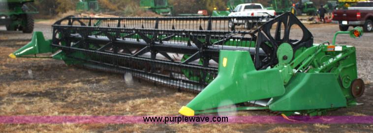 image for item 4726 John Deere 930 flex platform