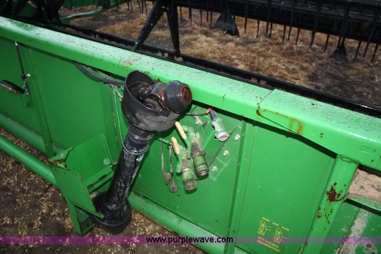 image for item 4726 John Deere 930 flex platform