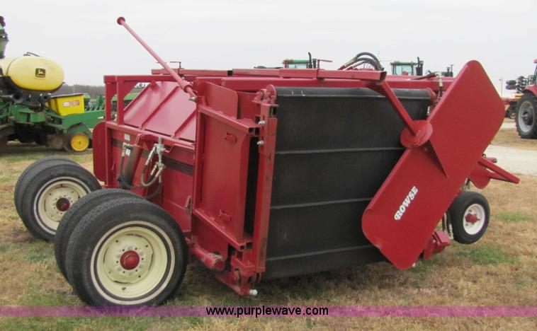 image for item 5130 2005 Rowse windrow merger