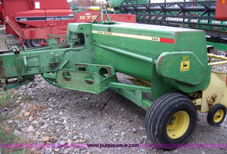 image for item 5202 John Deere 346 square baler