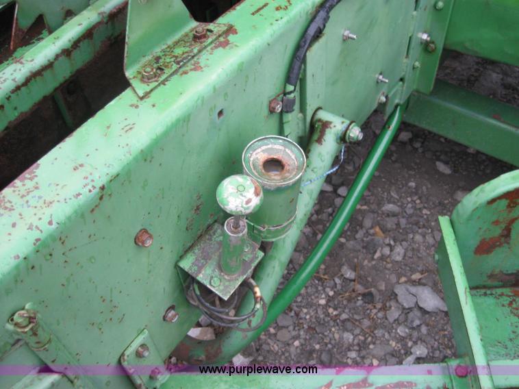 image for item 5202 John Deere 346 square baler