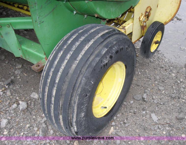 image for item 5202 John Deere 346 square baler