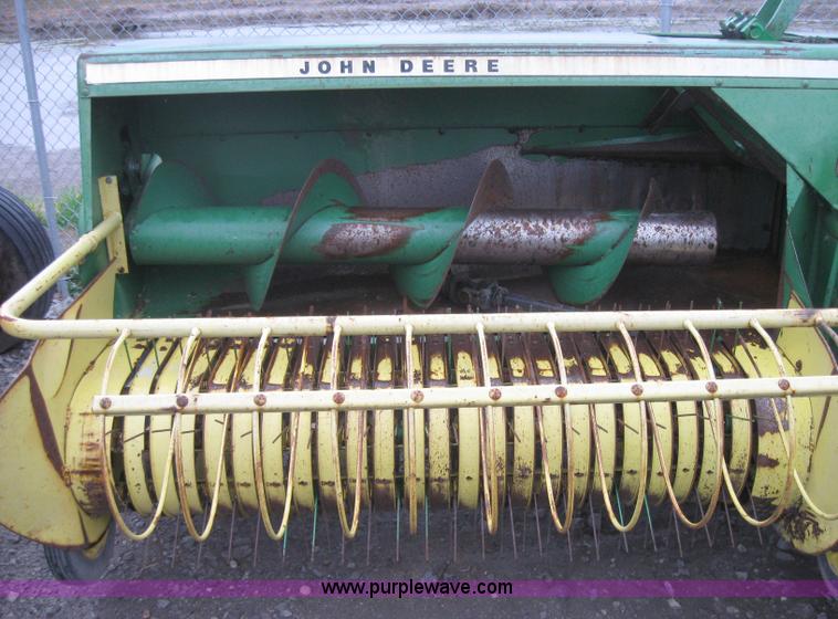 image for item 5202 John Deere 346 square baler