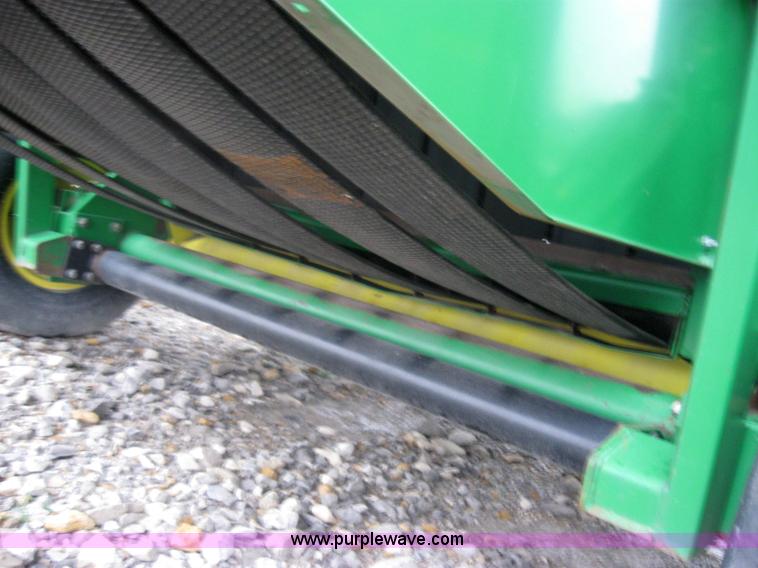 image for item 5203 John Deere 535 5x6 round baler