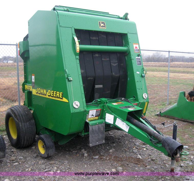 image for item 5204 John Deere 457 4x5 round baler
