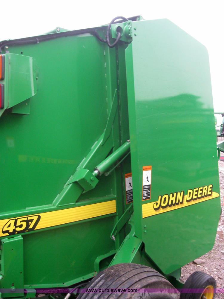 image for item 5204 John Deere 457 4x5 round baler