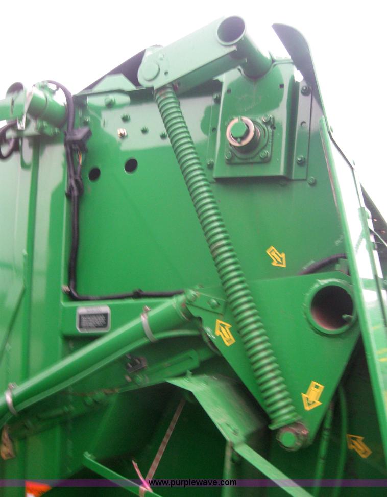 image for item 5204 John Deere 457 4x5 round baler