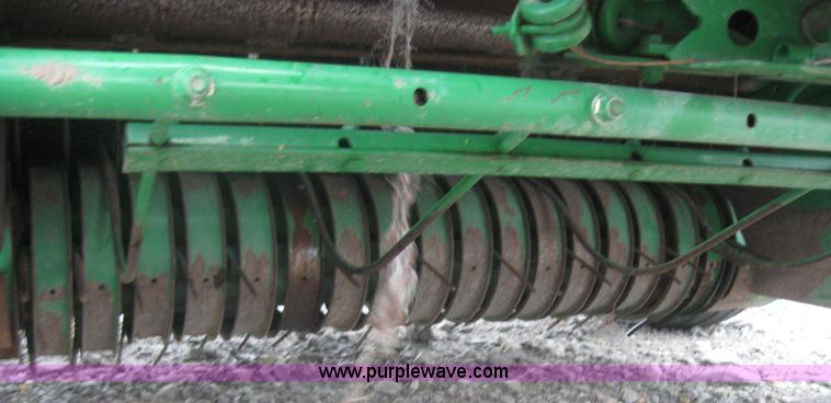 image for item 5204 John Deere 457 4x5 round baler