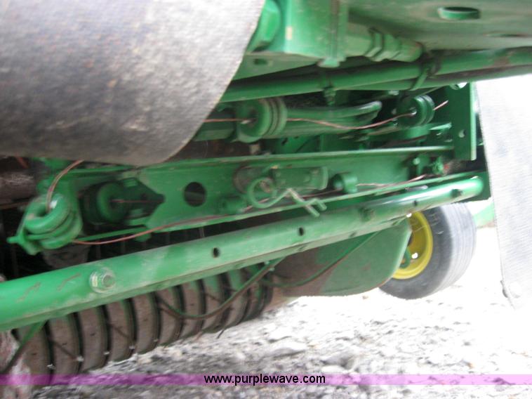 image for item 5204 John Deere 457 4x5 round baler