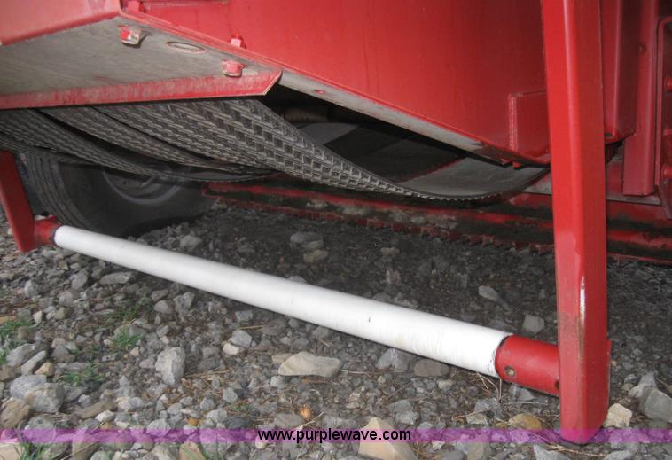 image for item 5205 Case IH 8465 5x6 round baler