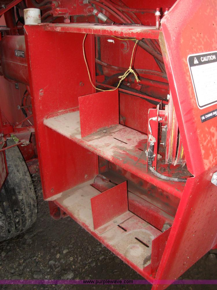 image for item 5205 Case IH 8465 5x6 round baler