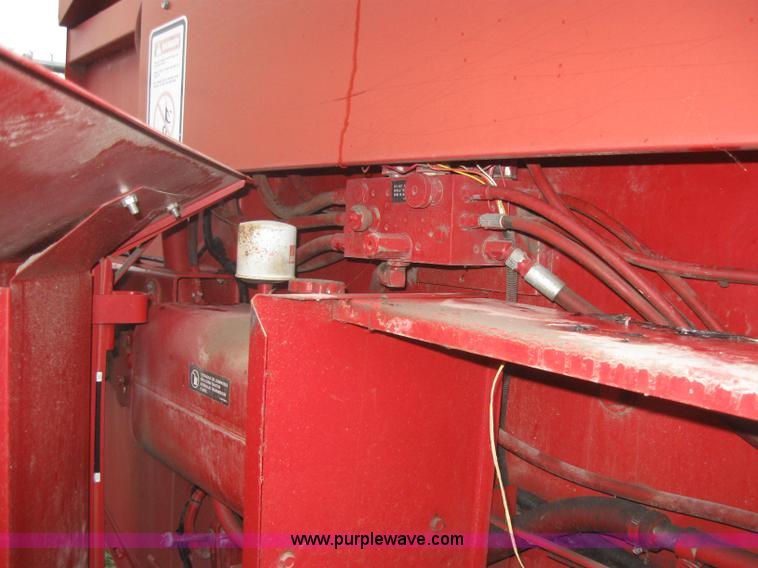 image for item 5205 Case IH 8465 5x6 round baler