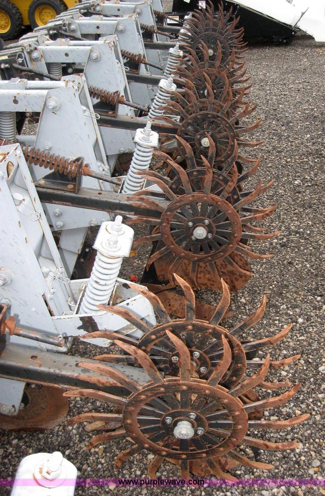 image for item 5207 Hiniker 5000 six row cultivator