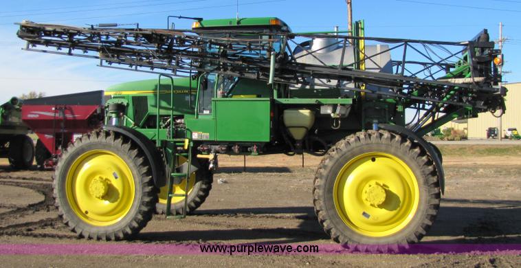 image for item 5210 2002 John Deere 4710 self-propelled sprayer