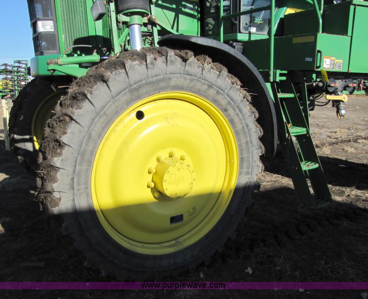 image for item 5210 2002 John Deere 4710 self-propelled sprayer